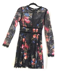 Women’s Black Floral Lace Dress size: Large
